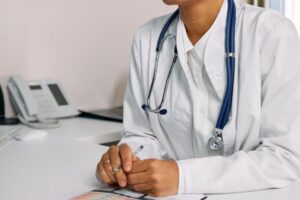 医疗咨询职业路径：如何以医学背景进入麦肯锡、BCG等顶级咨询