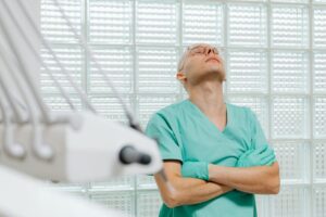 医生职业倦怠与职业重启：当临床不再是答案时的选择框架
