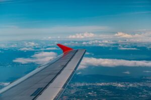 低空经济全景：中国万亿级新赛道的产业链、政策与机会