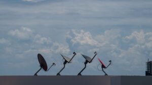 商业卫星互联网：星链、千帆与低轨卫星通信的全球竞争