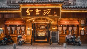 成瘾的神经科学：多巴胺奖励回路、物质依赖与行为成瘾的大脑机制