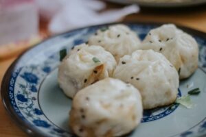 大脑老化与神经退行性疾病：阿尔茨海默病机制、认知储备与延缓衰老的循证策略