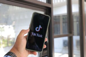 TikTok Shop社交电商：短视频带货的商业逻辑与全球化布局