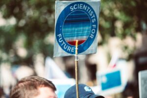 气候变化科学基础：1.5°C目标、临界点与IPCC最新评估的核心发现