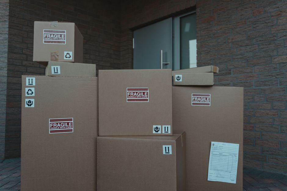 DHL and Parcel Delivery in Germany: Why Your Package Gets Left With a Neighbor