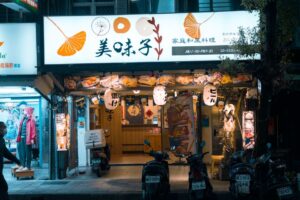 印度孟买街头食物：Vada Pav、Pav Bhaji与达巴瓦拉外卖传奇