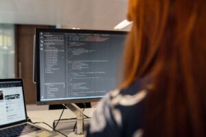 Monorepo vs Multi-Repo: Engineering Tradeoffs and Practical Guide for Code Organization Strategy
